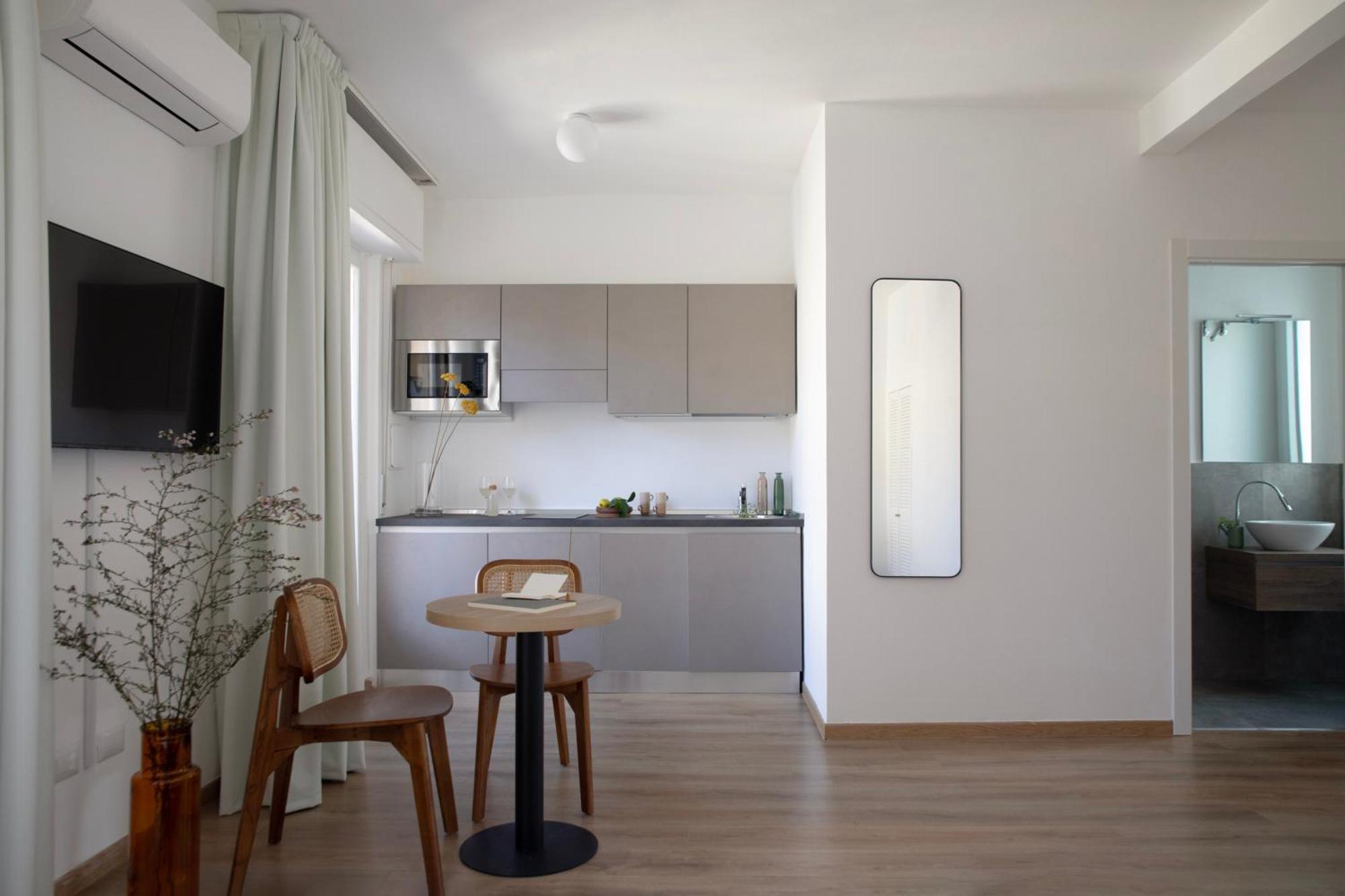 Bob W Ponte Vecchio Apartment Florence Room photo